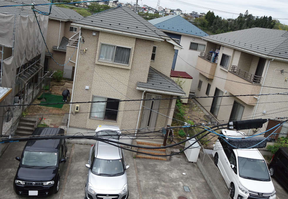 泉区K様邸。外壁・屋根の塗り替え前の写真
