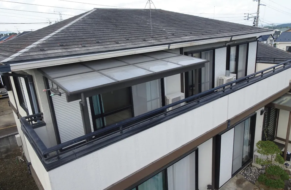 仙台市青葉区S様邸、施工前（外観・上記いから屋根部分撮影）