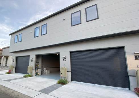 アークリフォーム株式会社の店舗入り口